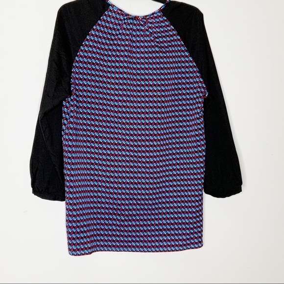 CALVIN KLEIN Long Sleeves Blouse. V Neck. Size L - Picture 3 of 5